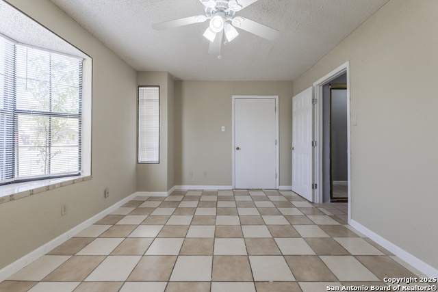 Image 5 of 24 For 875 Plainview