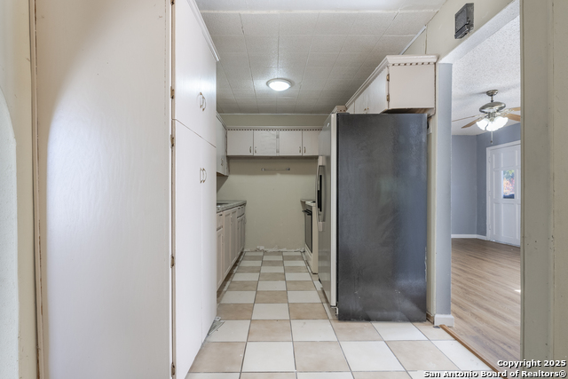 Image 6 of 24 For 875 Plainview