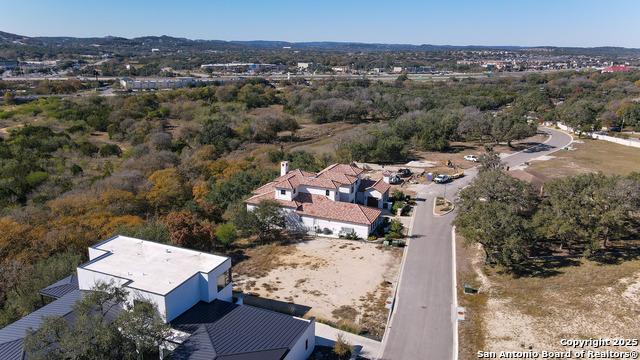 Image 33 of 41 For 24623 Cliff Line