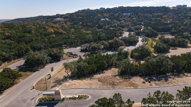 Image 27 of 43 For 21350 Treetop Terrace