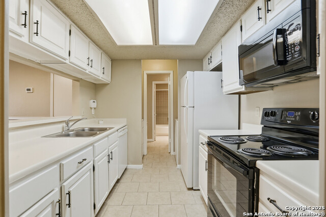 Image 10 of 25 For 4839 Brandeis  121