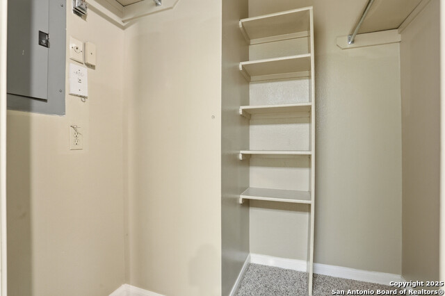 Image 15 of 25 For 4839 Brandeis  121