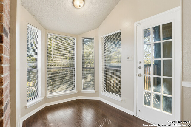 Image 3 of 25 For 4839 Brandeis  121