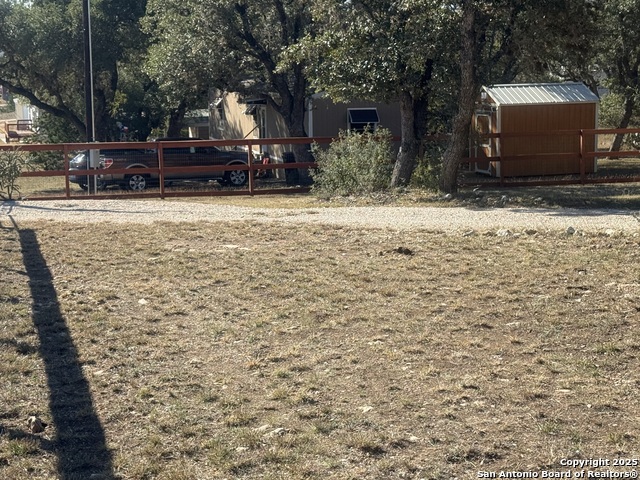 Listing photo id 0 for Pr 1523  