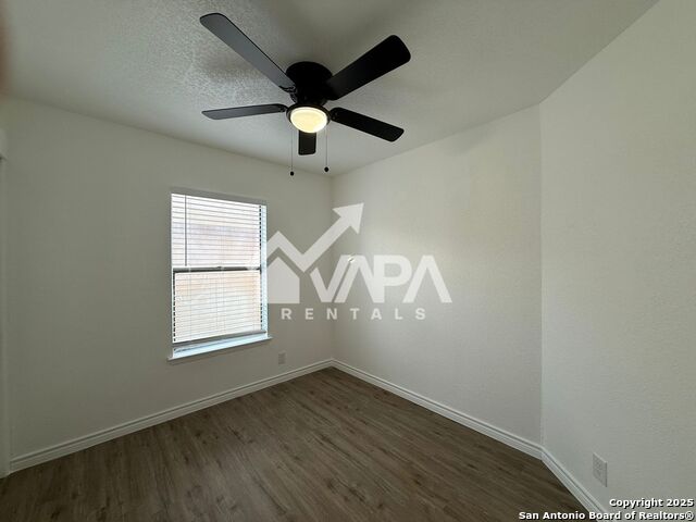 Image 11 of 12 For 4135 Sunrise Glade Dr