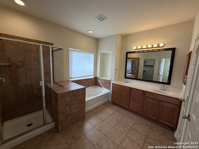 Image 13 of 39 For 10226 Homburg Ranch N