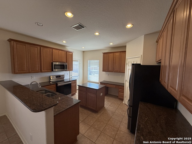 Image 5 of 39 For 10226 Homburg Ranch N