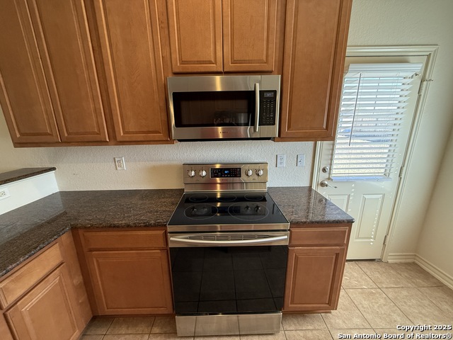 Image 8 of 39 For 10226 Homburg Ranch N