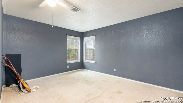 Listing photo id 11 for 17342 Irongate Rail