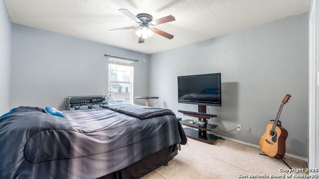 Listing photo id 12 for 17342 Irongate Rail