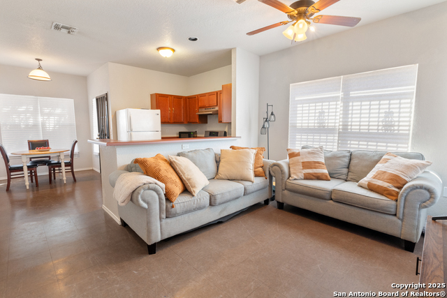 Image 4 of 10 For 602 Chihuahua St