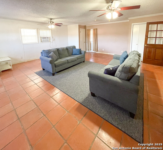 Image 19 of 51 For 1800 Jones