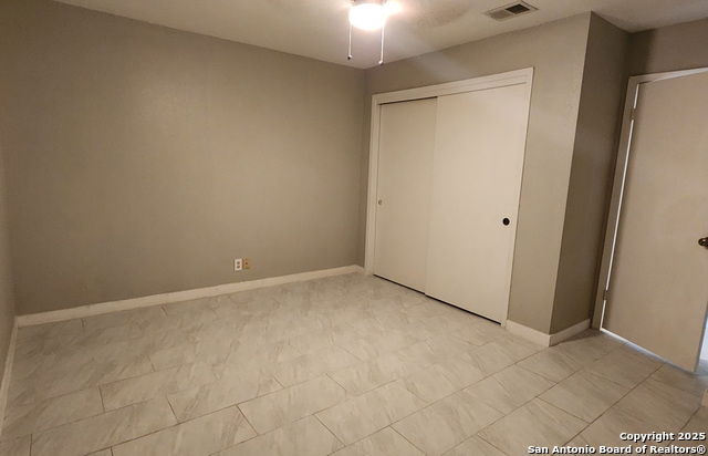 Image 10 of 23 For 3401 Cliffside