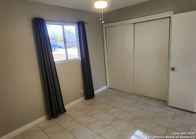 Image 15 of 23 For 3401 Cliffside