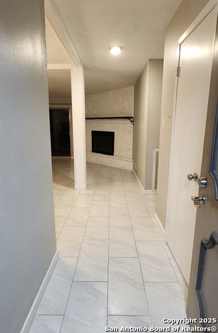 Image 18 of 23 For 3401 Cliffside