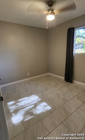 Image 20 of 23 For 3401 Cliffside