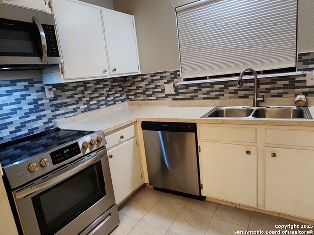 Image 3 of 23 For 3401 Cliffside