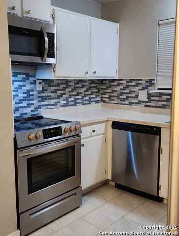 Image 8 of 23 For 3401 Cliffside