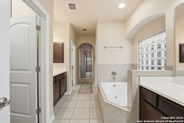 Image 11 of 21 For 8514 Kallison Arbor