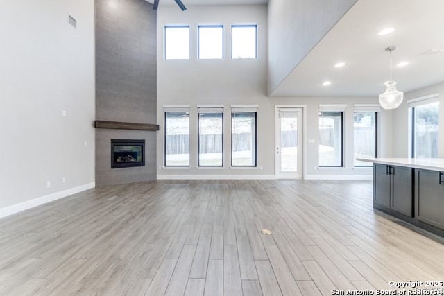 Image 4 of 26 For 24237 Downhill Lie