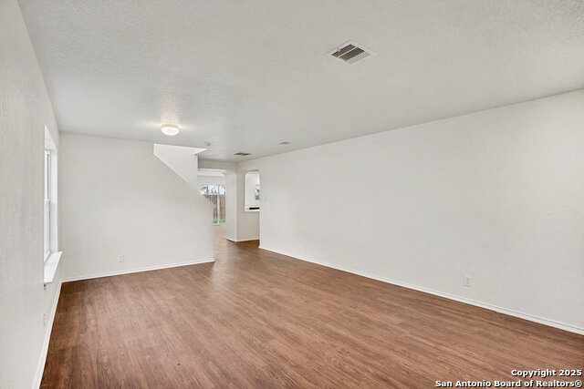 Image 19 of 27 For 14707 Boltmore