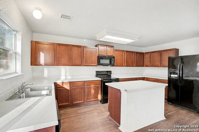 Image 3 of 27 For 14707 Boltmore