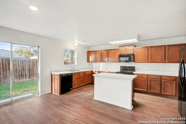 Image 4 of 27 For 14707 Boltmore