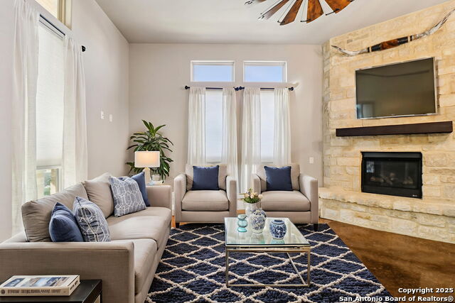 Image 4 of 40 For 1704 Gruene Vineyard