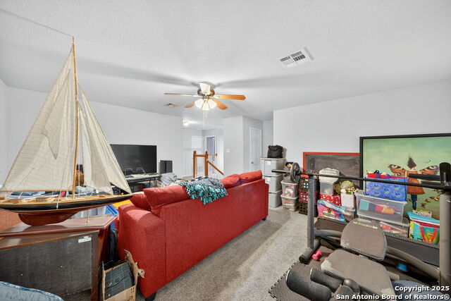 Listing photo id 17 for 757 Clearbrook Ave