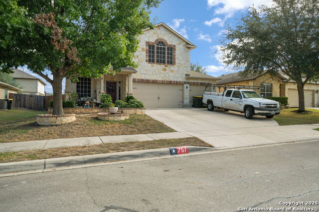 Listing photo id 0 for 757 Clearbrook Ave