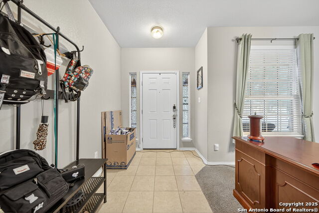 Listing photo id 4 for 757 Clearbrook Ave