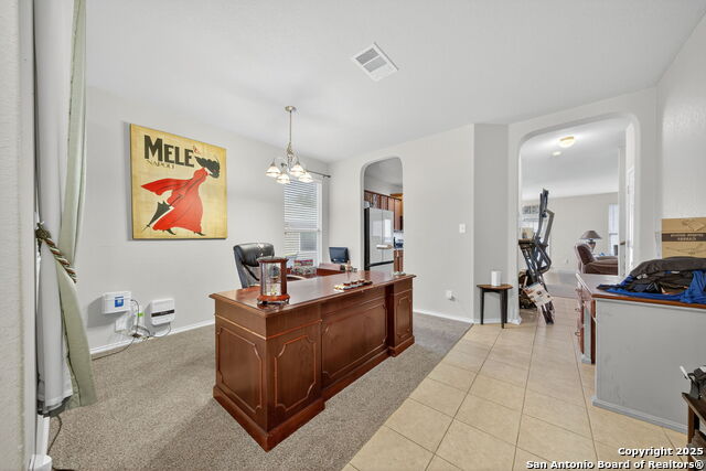 Listing photo id 6 for 757 Clearbrook Ave