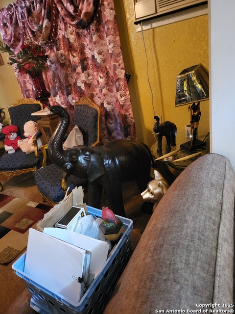 Image 22 of 42 For 3023 Travis W