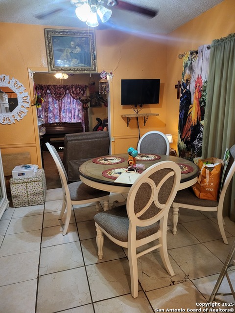 Image 23 of 42 For 3023 Travis W