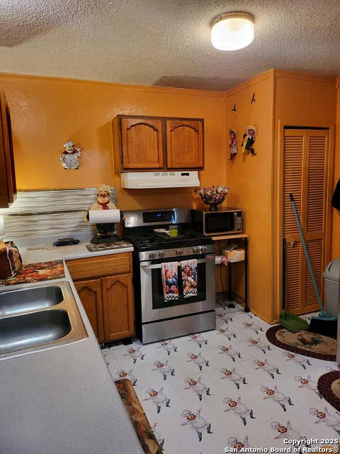 Image 25 of 42 For 3023 Travis W