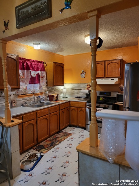 Image 28 of 42 For 3023 Travis W