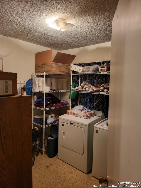 Image 32 of 42 For 3023 Travis W