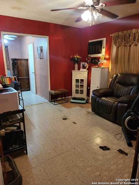 Image 38 of 42 For 3023 Travis W