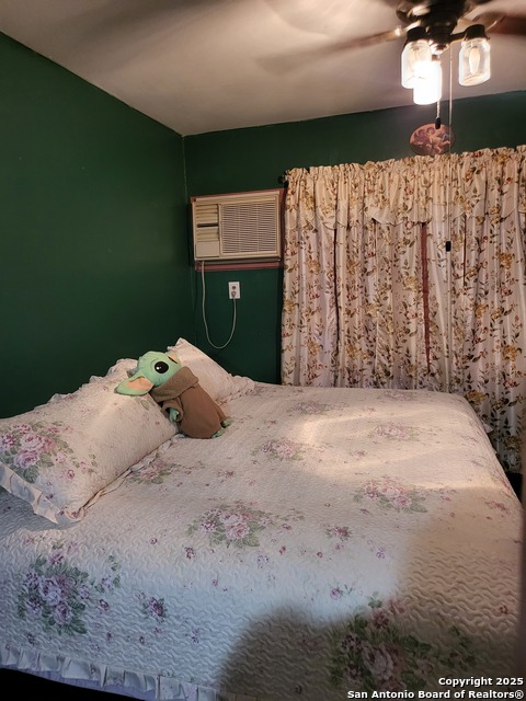 Image 39 of 42 For 3023 Travis W