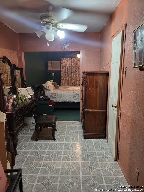 Image 41 of 42 For 3023 Travis W