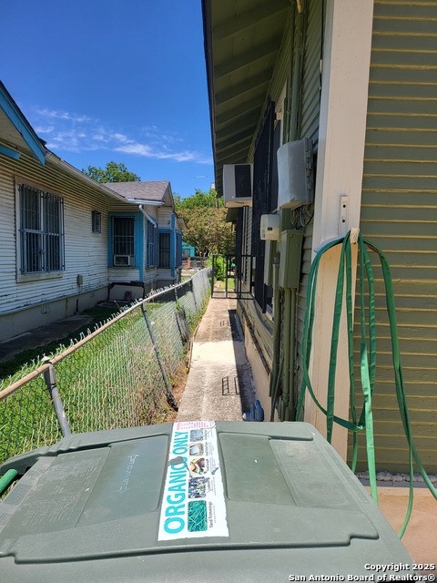 Image 5 of 42 For 3023 Travis W