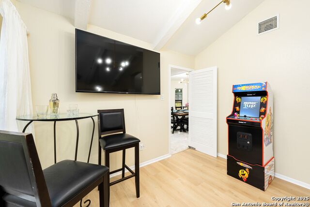 Image 13 of 162 For 8410 Oak Fence