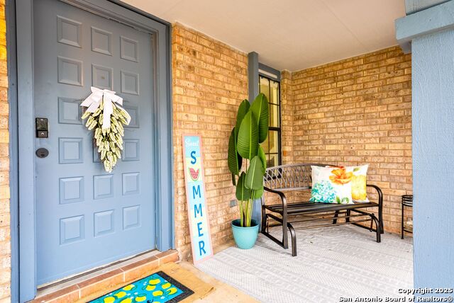 Image 2 of 162 For 8410 Oak Fence