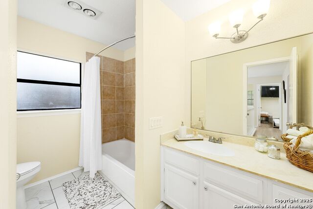 Image 30 of 162 For 8410 Oak Fence