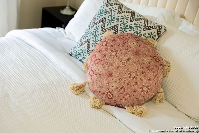 Image 39 of 162 For 8410 Oak Fence