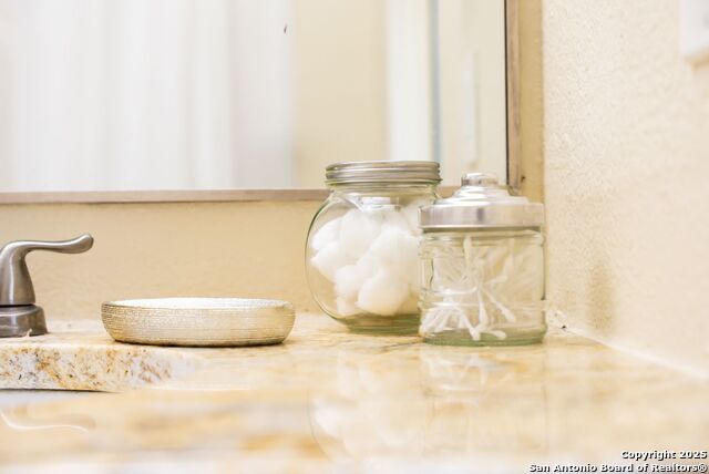 Image 47 of 162 For 8410 Oak Fence