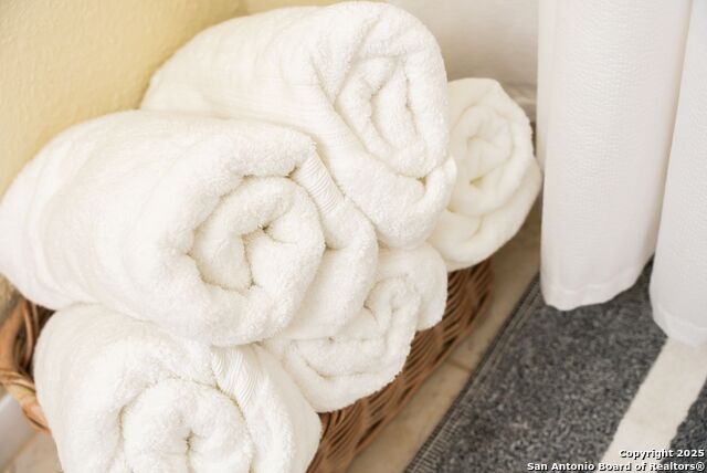 Image 48 of 162 For 8410 Oak Fence