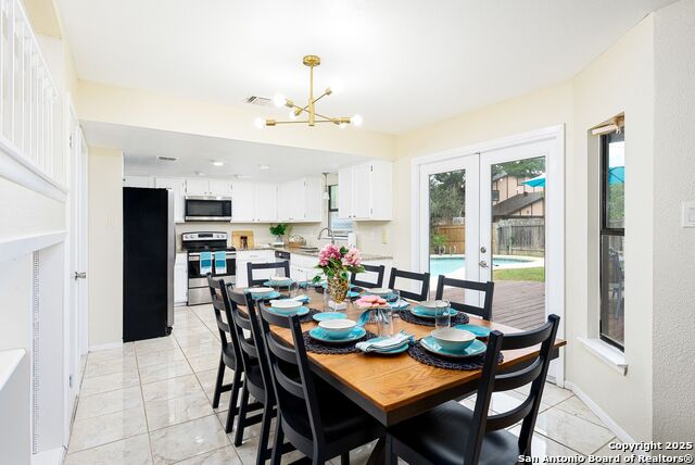 Image 5 of 162 For 8410 Oak Fence