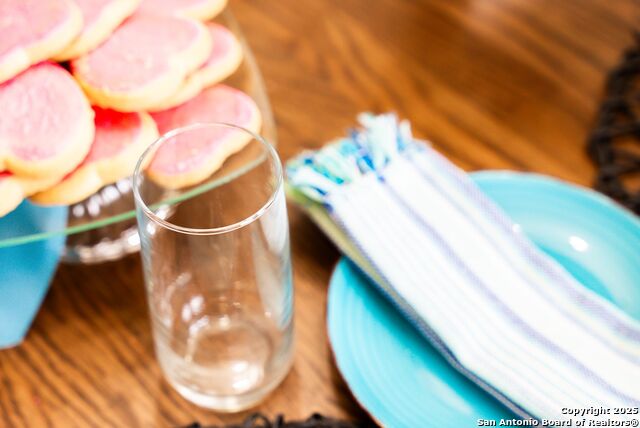 Image 57 of 162 For 8410 Oak Fence