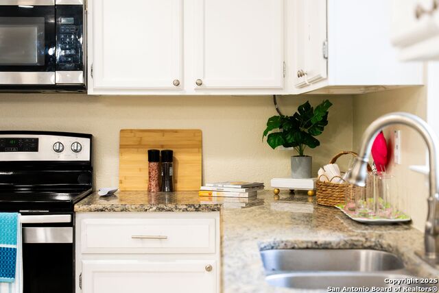 Image 59 of 162 For 8410 Oak Fence